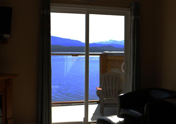 Nimpkish Hotel Alert Bay 部屋 写真